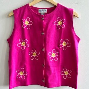 Adorable daisy vintage vest